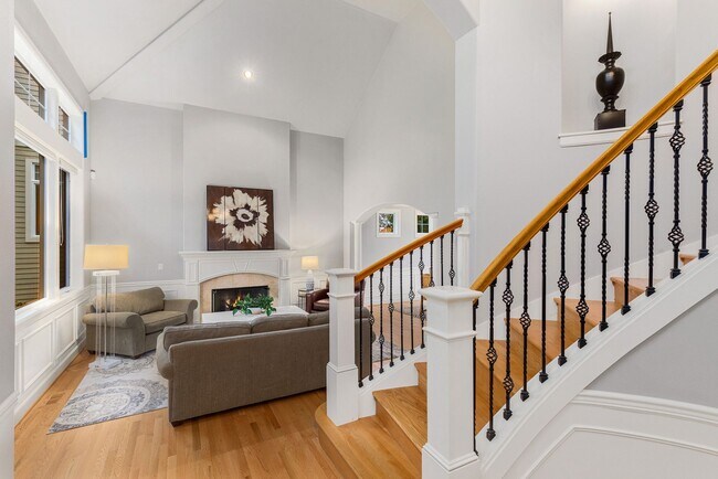 Building Photo - STUNNING Home in coveted Sterling Woods, S...