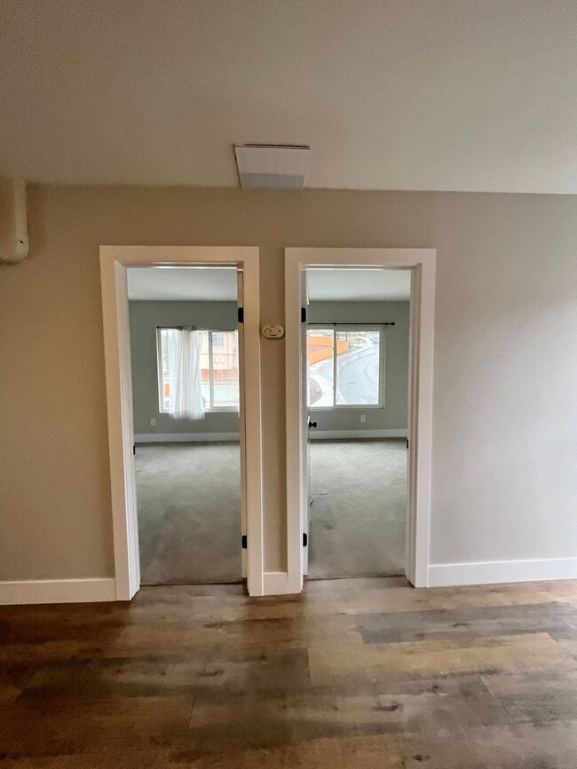 Building Photo - 3 bedroom 3 bathroom home in Lemon Grove! ...