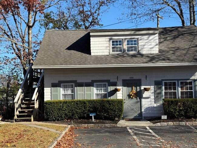 Building Photo - 160 Laurel Ave