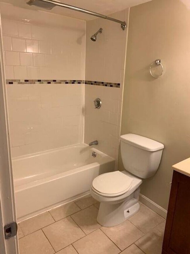 Foto del edificio - 87 Winthrop Shore Dr