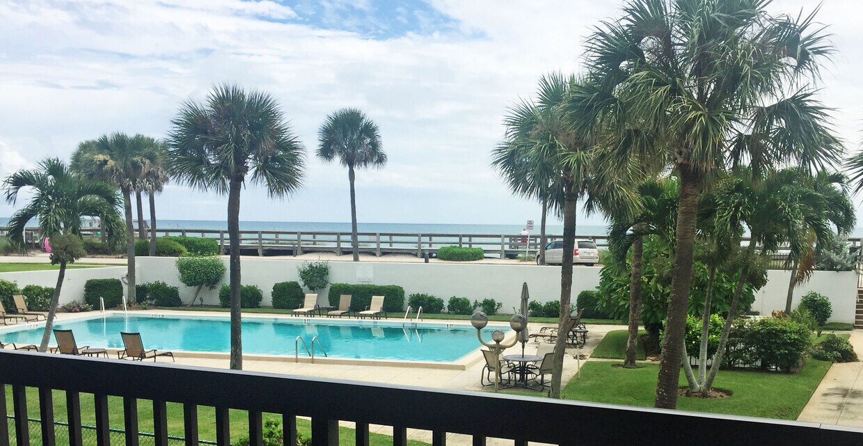 4141 Ocean Dr, Vero Beach, FL 32963 Condo for Rent in Vero Beach, FL