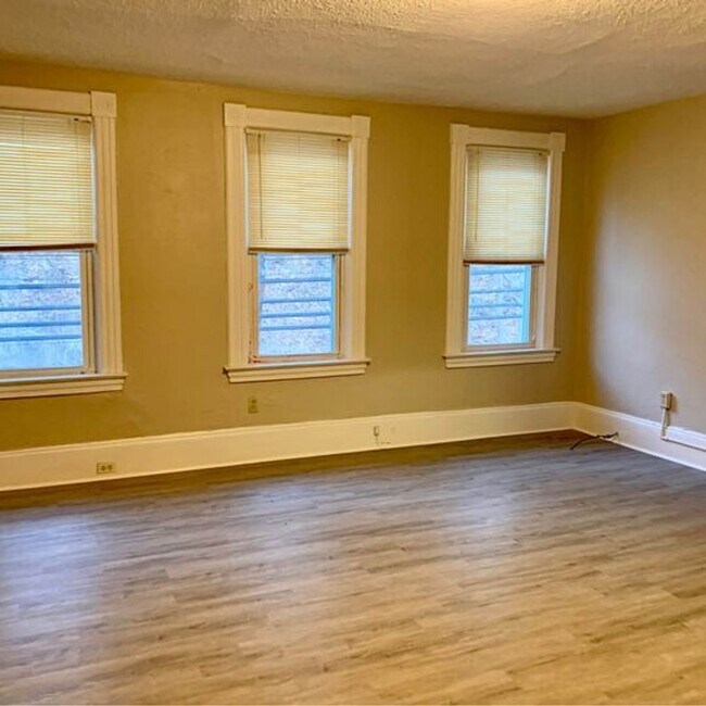 Foto del edificio - 2602 Spring Garden Ave