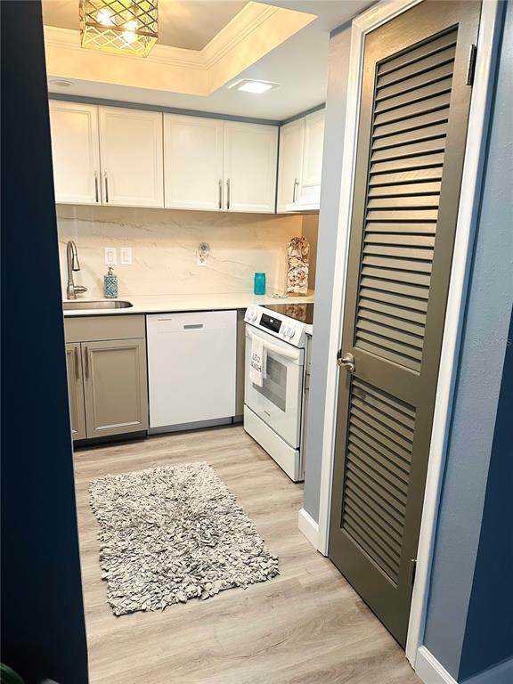 Building Photo - 845 Benjamin Franklin Dr