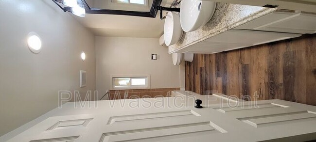 Building Photo - 5354 S 2000 W