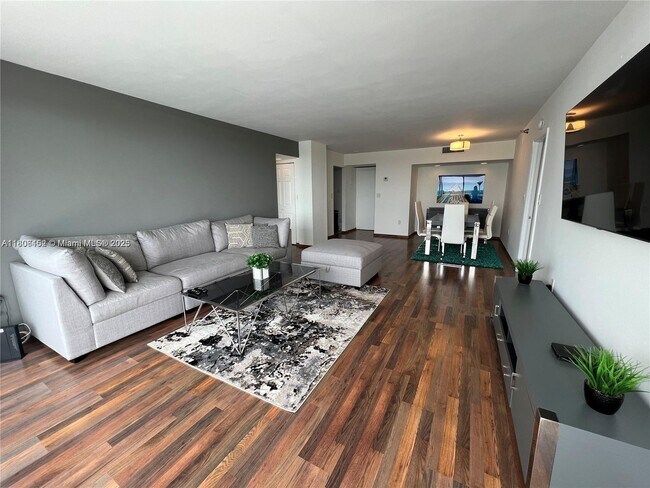 Foto del edificio - 20515 E Country Club Dr