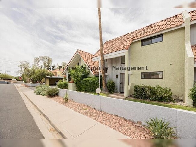 Building Photo - 4710 N 10th Pl