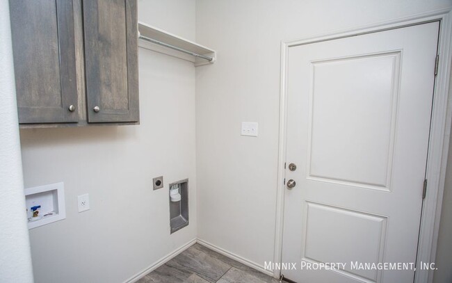 Foto del edificio - 1138 N 7th St