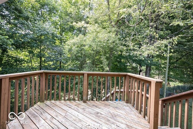 Foto del edificio - 395 E Main St