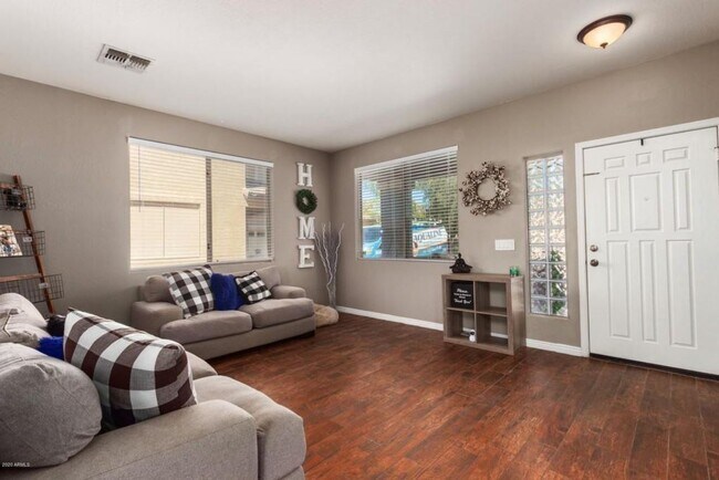 Foto del edificio - 1281 W Dexter Way