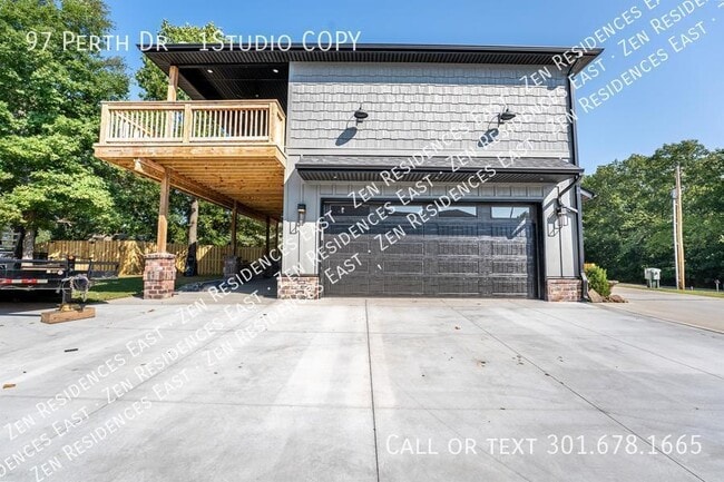 Building Photo - 97 Perth Dr