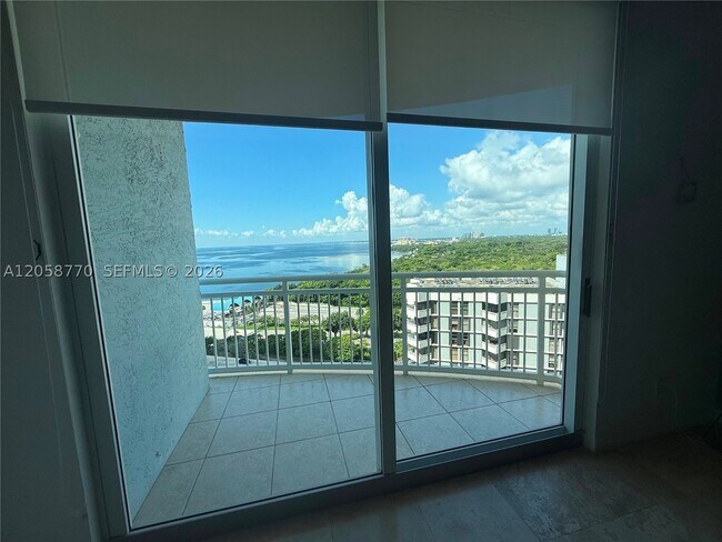 Building Photo - 2475 Brickell Ave