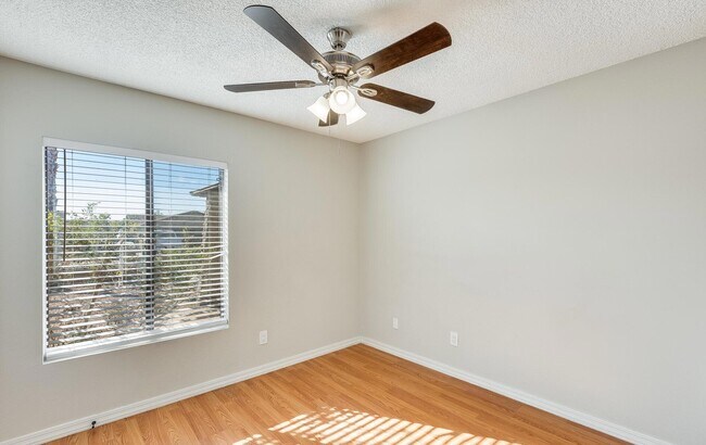 Foto del edificio - 7010 W Medlock Dr
