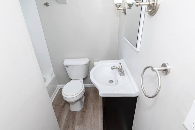 Foto del edificio - 115 E Foraker St