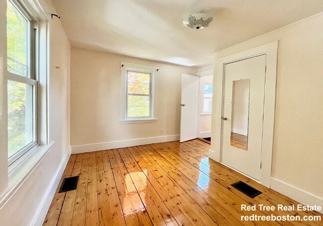 Building Photo - 7 Griggs Pl