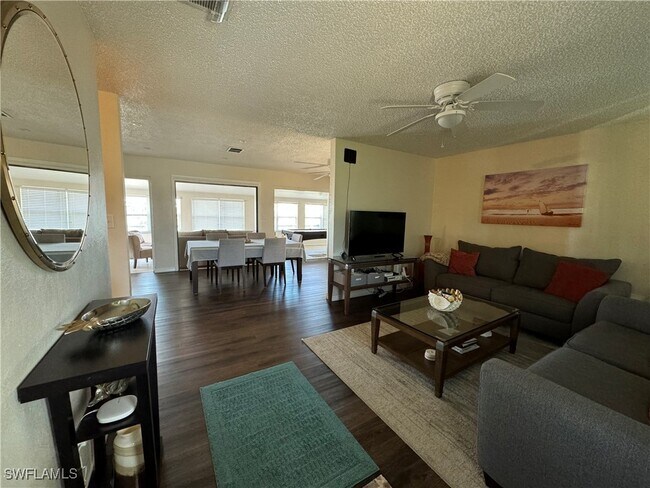 Foto del edificio - 4303 Conway Blvd