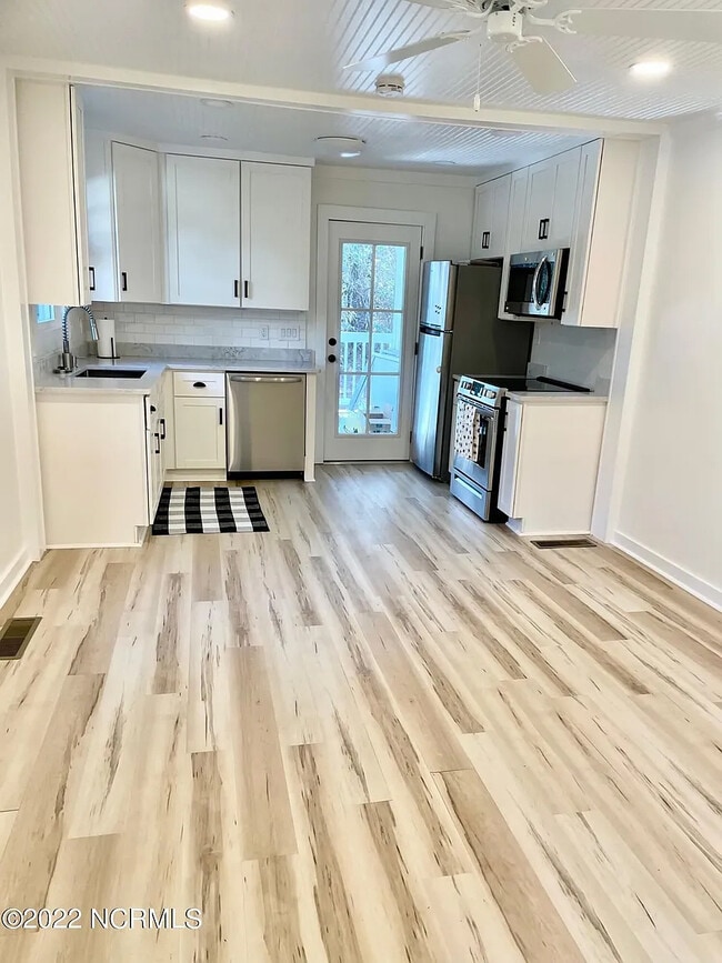880B Kitchen and Living Area - 880 N Ashe St
