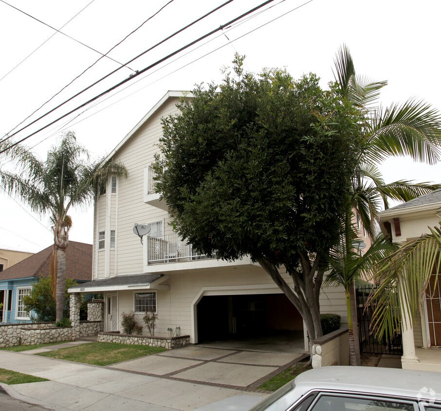 Building Photo - 1625 E Florida St