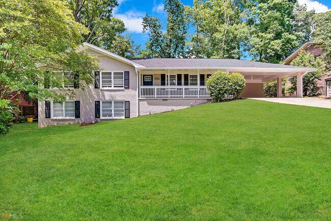 Building Photo - 3500 Finesse Dr
