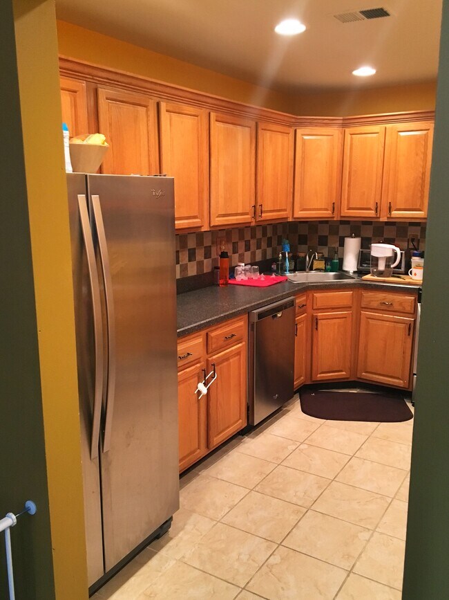 39 Cedar St Unit 15V, Jersey City, NJ 07305 Condo for Rent in Jersey