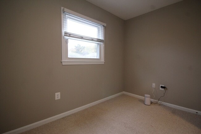 Photo - Large 4BR/3B Brick Home