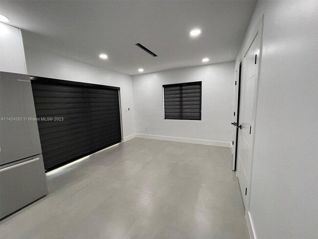 Building Photo - $4,500 15843 Fairway Heights Blvd # 0