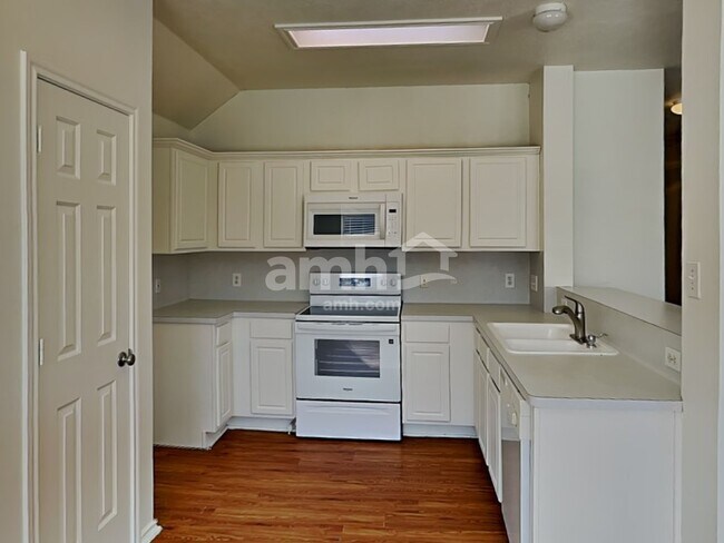 Foto del edificio - 5214 Flax Bourton St