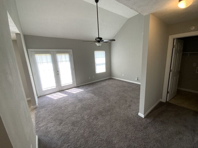 Building Photo - Great rental home near MTSU!