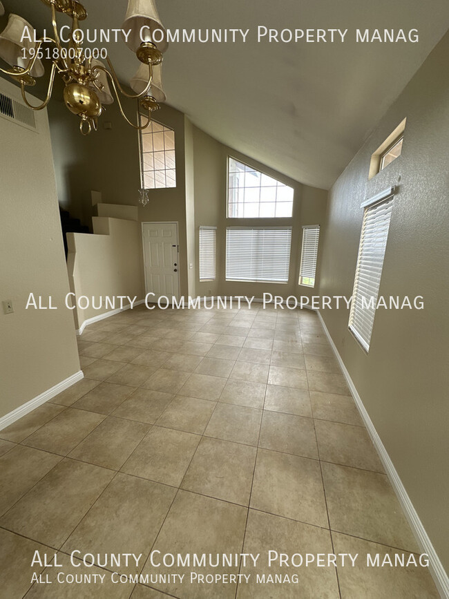 Foto del edificio - 39924 Osprey Rd