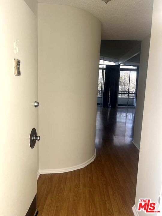 Foto del edificio - 1834 Thayer Ave