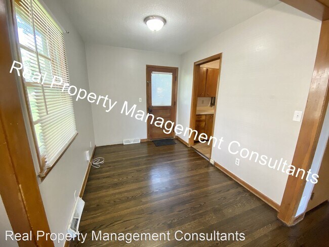 Foto del edificio - 3 br, 1 bath House - 1324 E 81st Ter