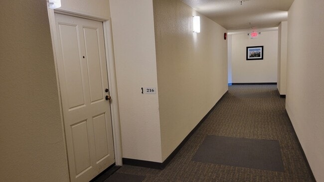 Foto del edificio - Spacious 1 Bedroom with great walking score