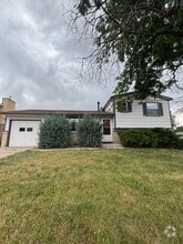 Building Photo - 1405 Peterson Rd