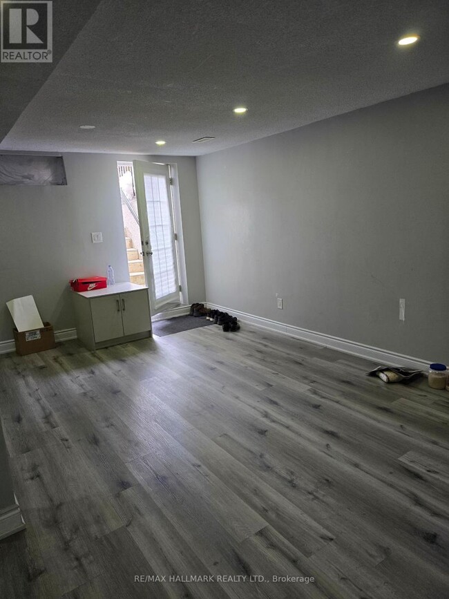 Building Photo - 31 Sheepberry Terrace