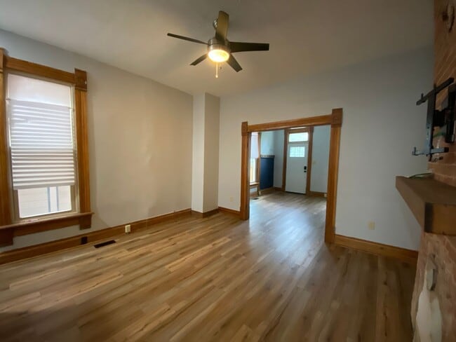 Building Photo - Harrison West 2 Bedroom