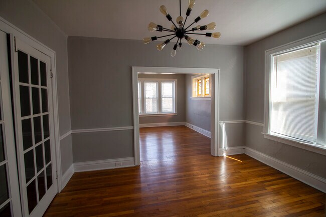 Foto del edificio - 4242 Botanical Ave