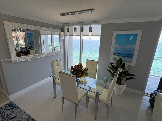 Foto del edificio - 2030 S Ocean Dr