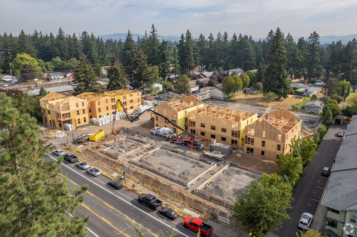 Construction Sept. 2022 - The Lawrence Apartments