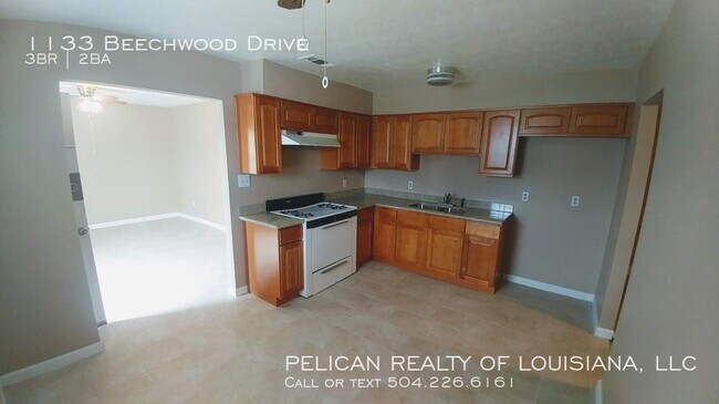 Building Photo - 1133 Beechwood Dr