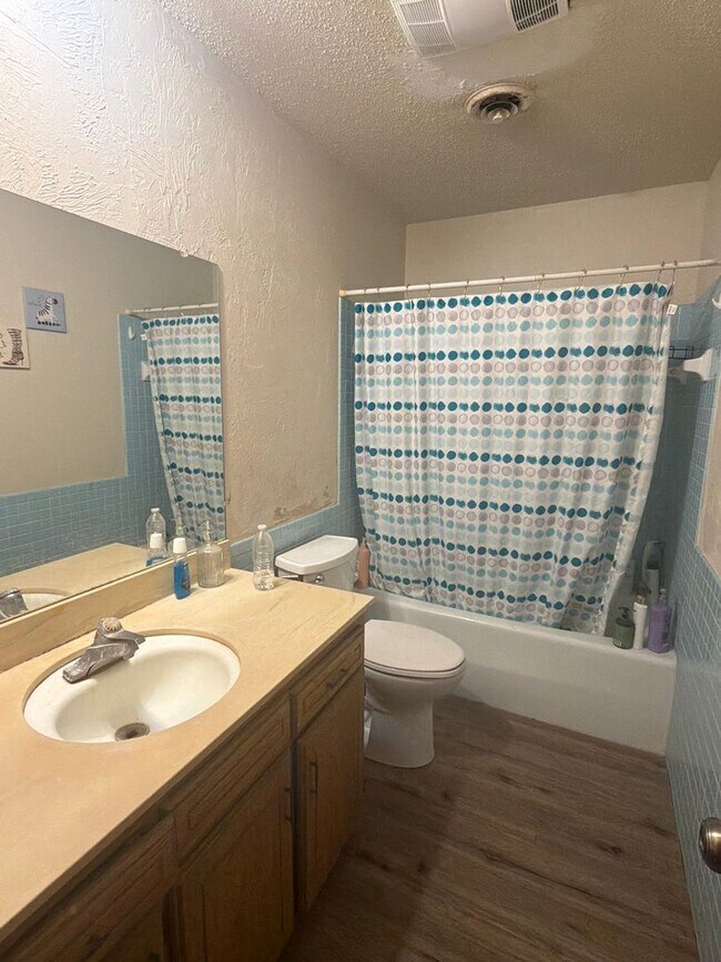 Foto del edificio - 117 E 16th St