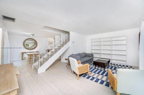 Foto del edificio - 3501 Loquat Ave
