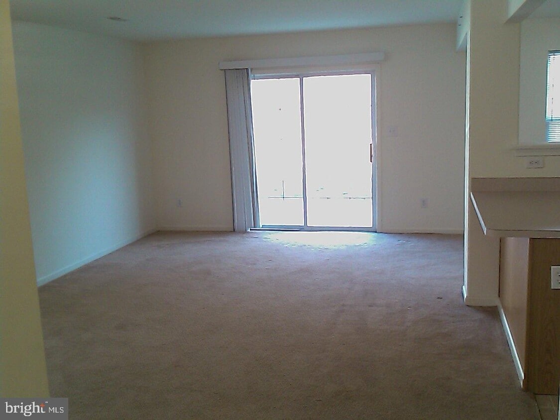 Primary Photo - 255 Trafalgar Dr