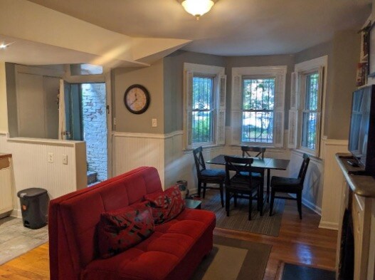 Foto del edificio - 219 3rd St NE