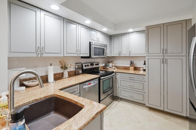 Foto del edificio - 2800 N Ocean Dr