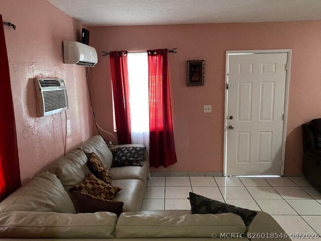 Foto del edificio - 12920 Westview Dr