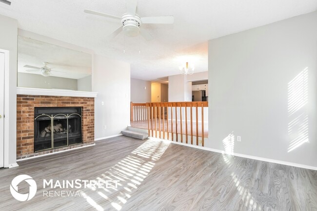Building Photo - 18019 E Bellewood Dr
