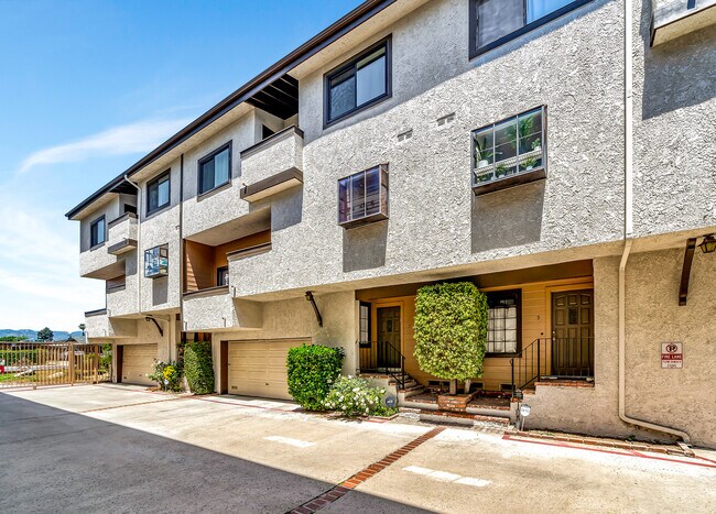 Building Photo - 7650 Topanga Canyon Blvd