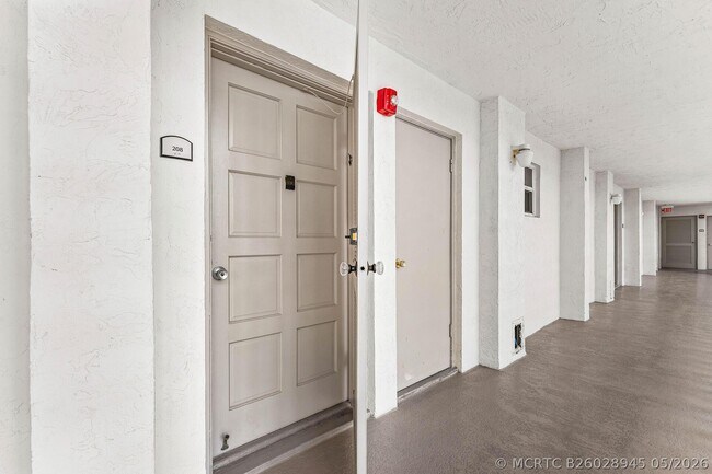 Building Photo - 3570 S Ocean Blvd