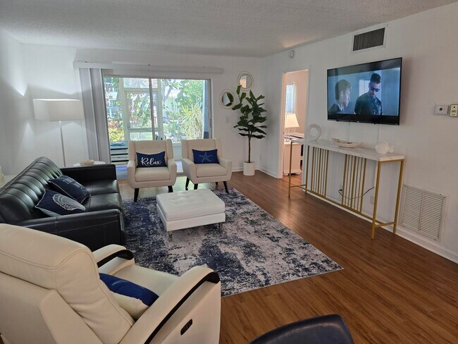 Foto del edificio - 1280 Surf Rd