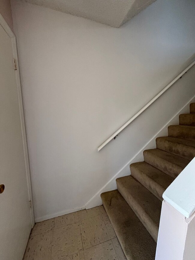 Foto del edificio - FOR RENT