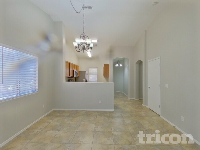 Foto del edificio - 35770 W Velazquez Dr